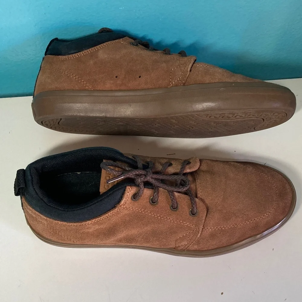 Globe Brown Suede Skater Sneakers Casual Shoes Size 40.5 US Men’s 8